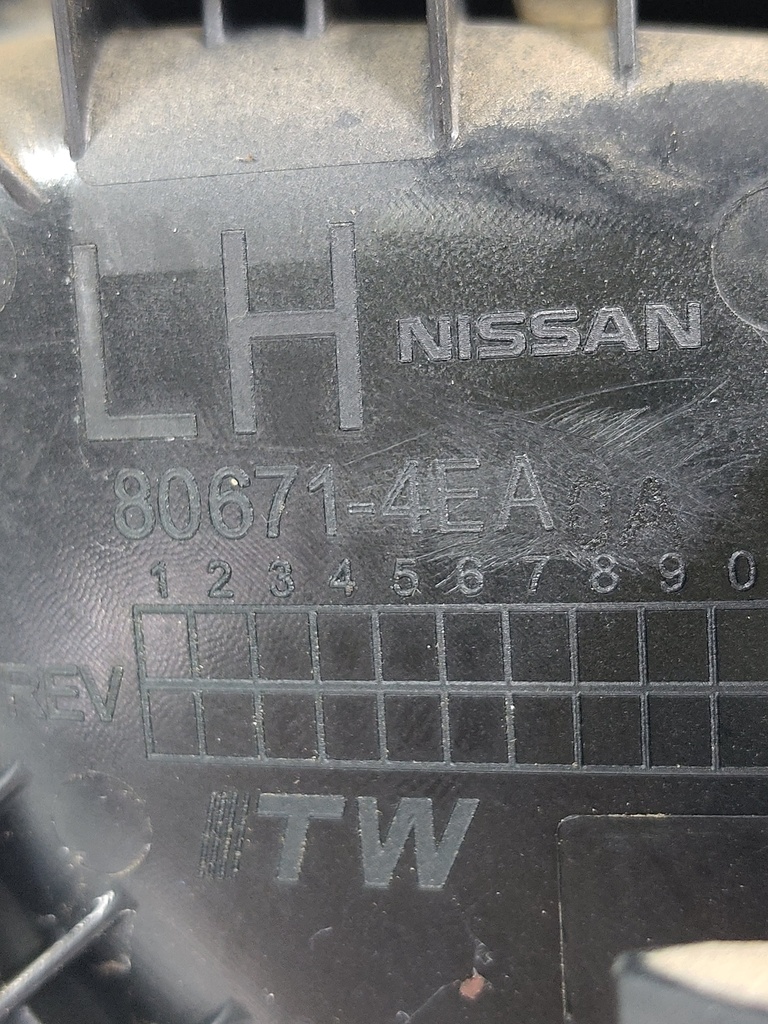 [MTD-537423] Manilla interior Nissan Navara NP300