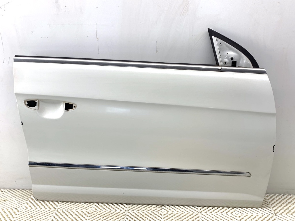 [STARK-794975] Puerta delantera derecha VW CC B7 (358) 2.0 TFSI 147 kW 2011-2016