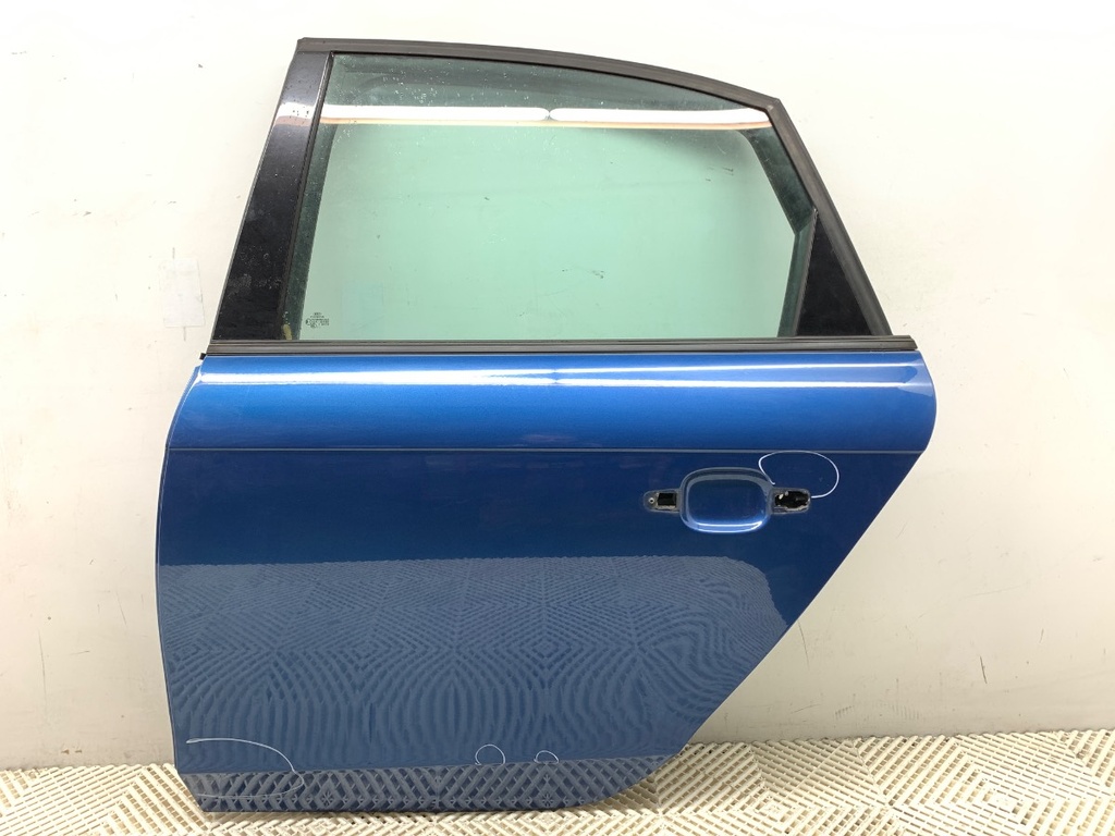 [STARK-799275] Puerta trasera izquierda Audi A4 B8 (8K2) 2007-2015