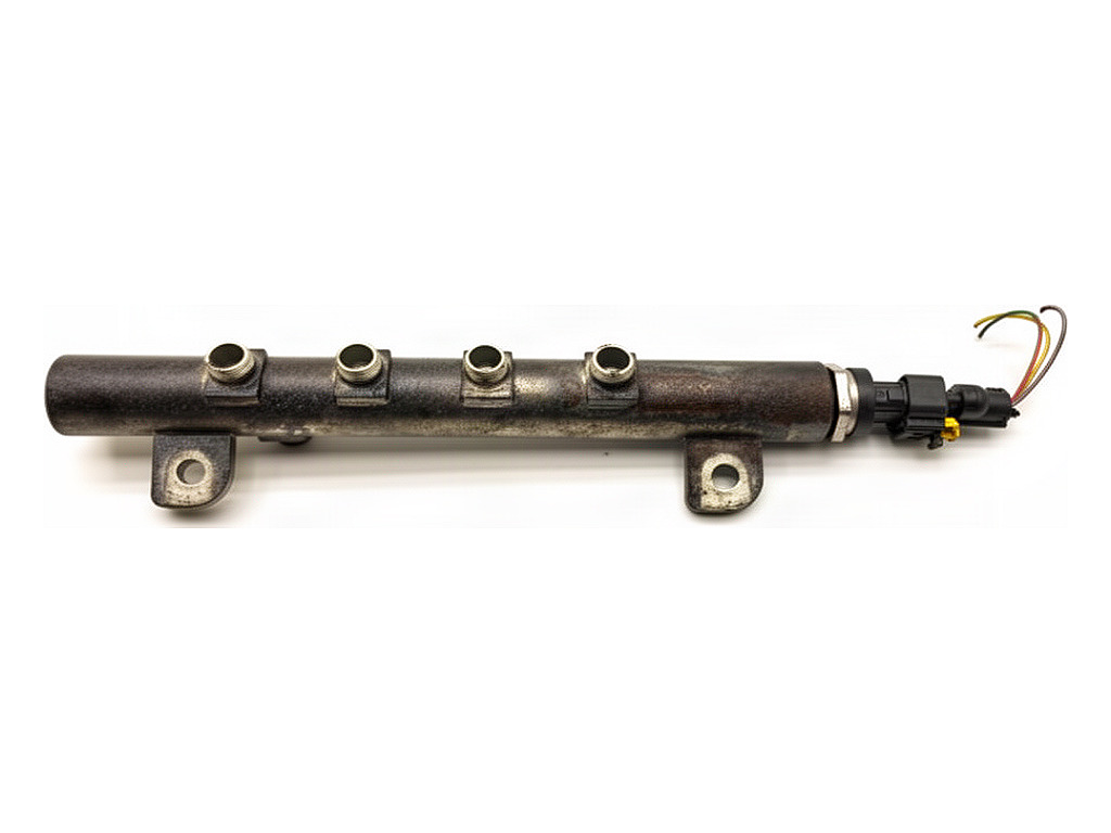 [STARK-946776] Rampa de inyección Fiat Bravo II (198_)