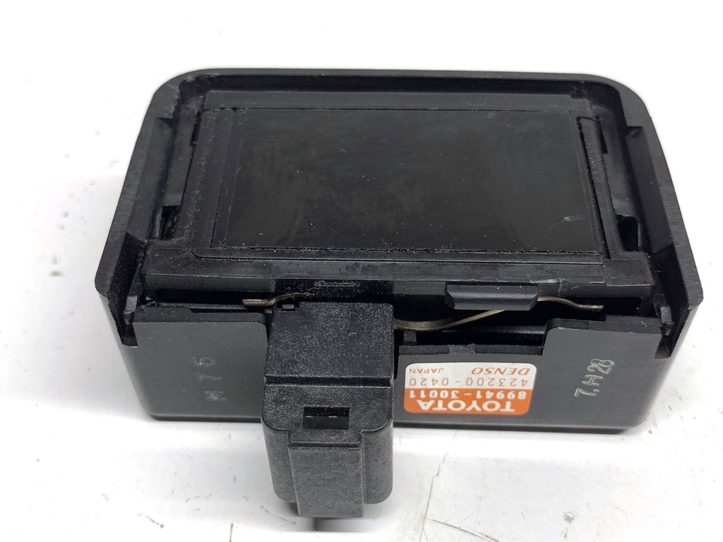 [STARK-735892] Sensor de lluvia Lexus GS (S19)