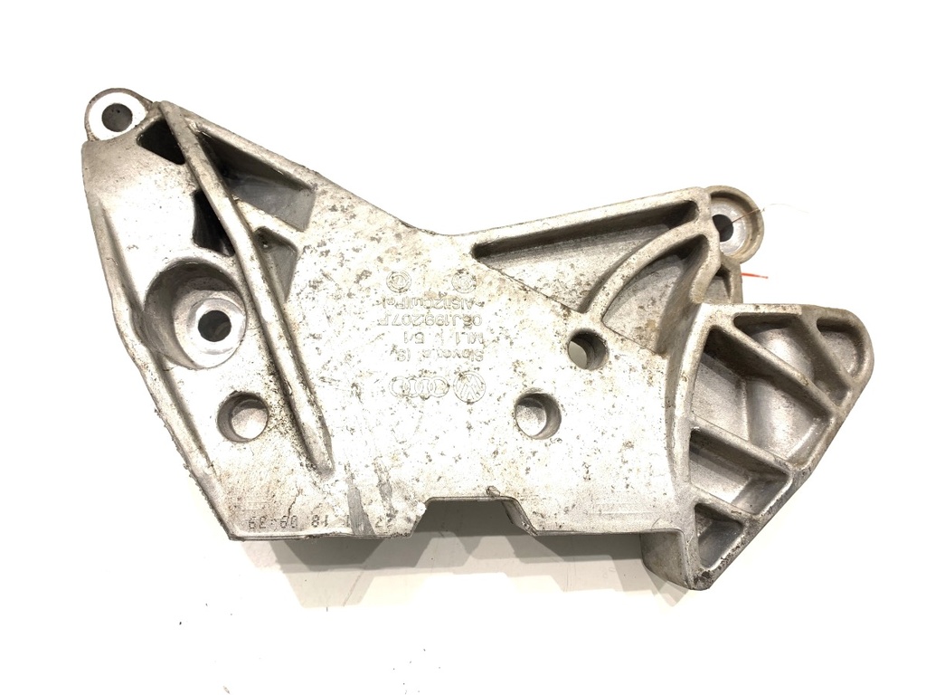 [STARK-737318] Soporte de motor Skoda Karoq (NU7, ND7)
