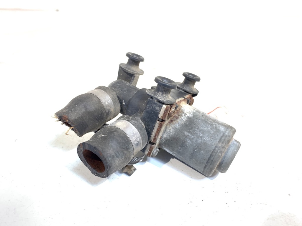 [STARK-740284] Electroválvula de calefacción BMW Serie 5 (E39)