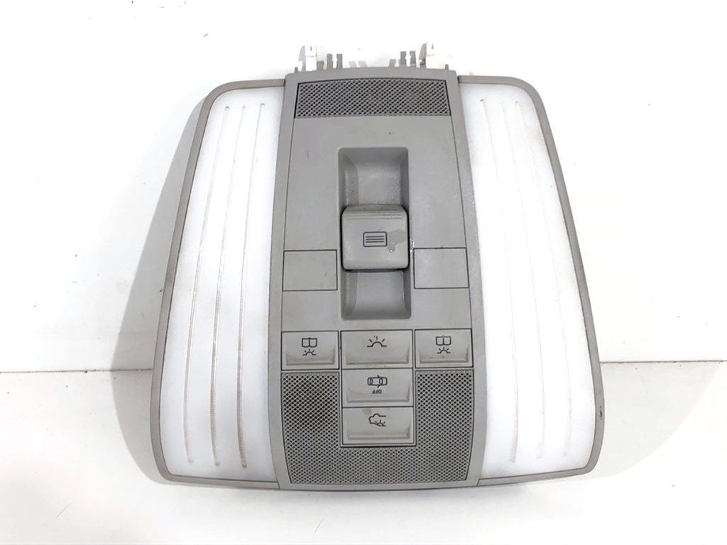 [STARK-745005] Luz de techo Mercedes-Benz Clase E (S212)