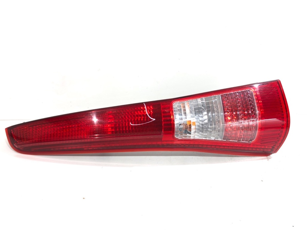 [STARK-779960] Piloto trasero izquierdo Daihatsu Cuore VI