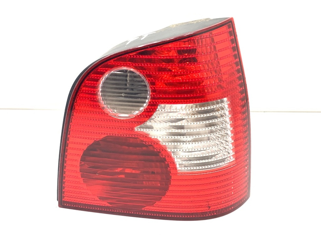 [STARK-792180] Piloto trasero derecho VW Polo (9N_, 9A_)