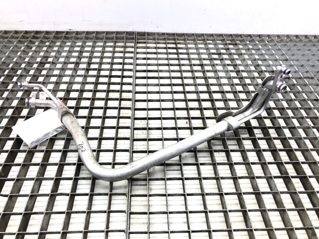 [STARK-811539] Tubo de aire acondicionado VW Touran
