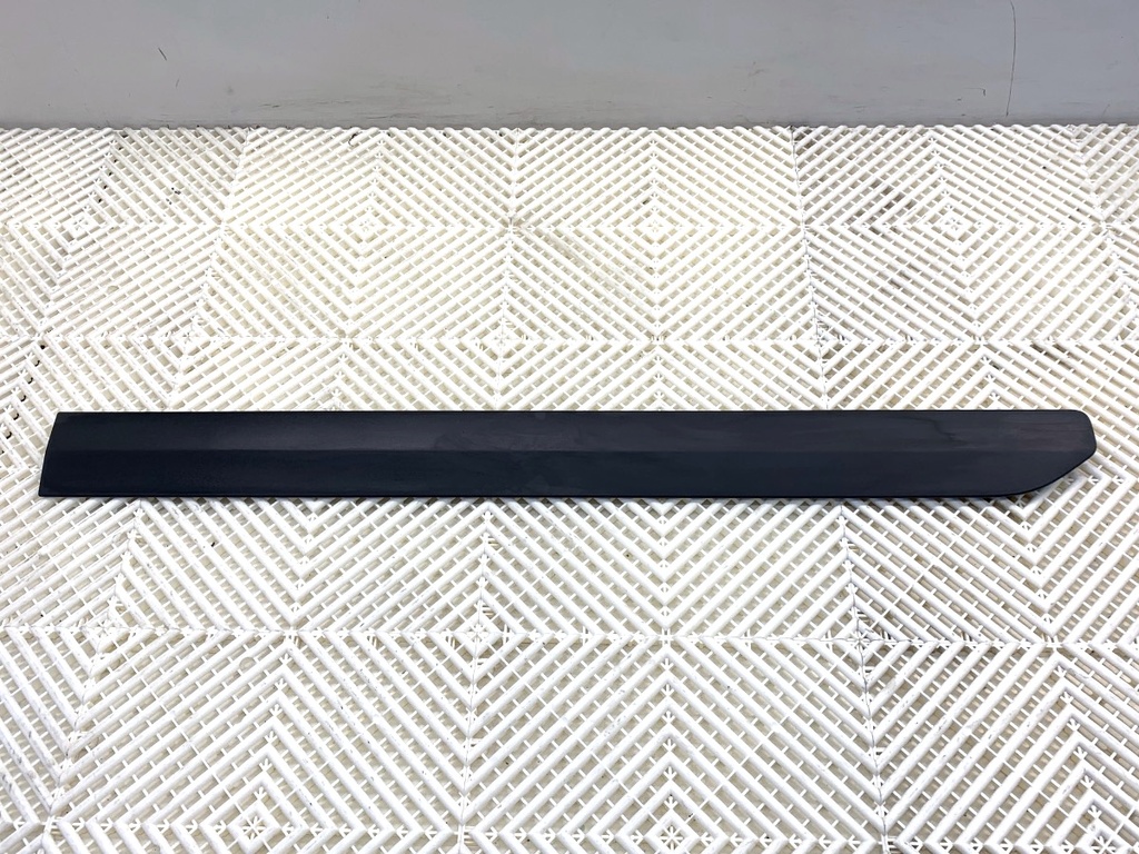 [STARK-839817] Moldura de puerta delantera izquierda FORD Transit Courier B460