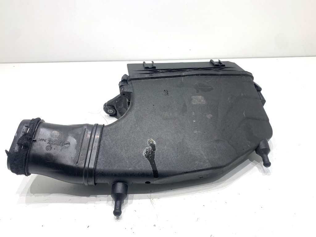 [STARK-850262] Caja de filtro de aire MERCEDES-BENZ CLS Shooting Brake (X218)