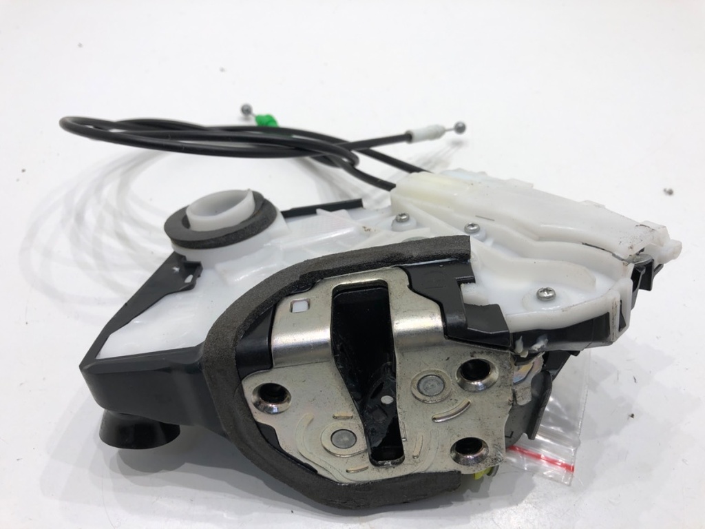 [STARK-871849] Cerradura puerta delantera izquierda Toyota Yaris (_P13_)