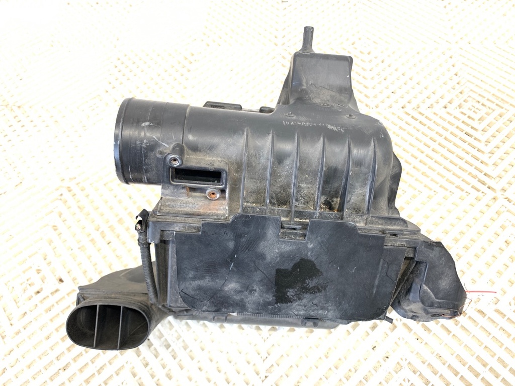 [STARK-875263] Caja de filtro de aire Renault Talisman