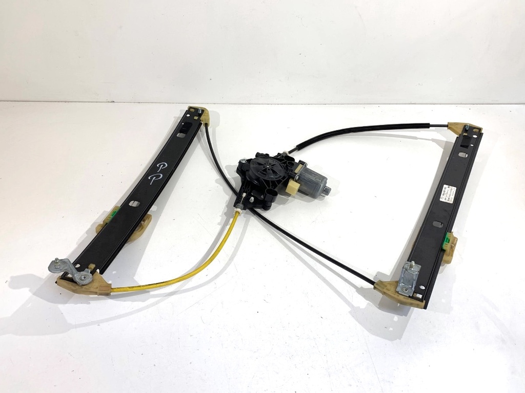 [STARK-875880] Elevalunas delantero derecho Audi A4 B9