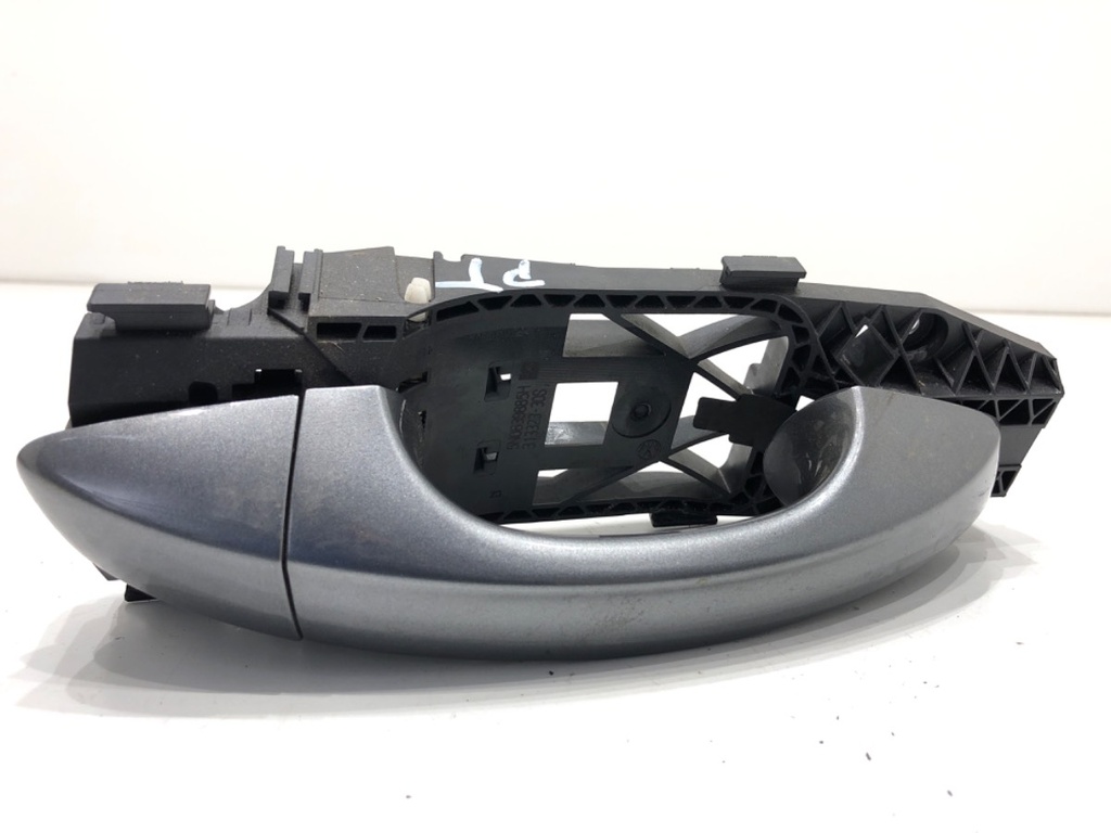 [STARK-877643] Maneta de puerta trasera derecha Skoda Kamiq (NW4)