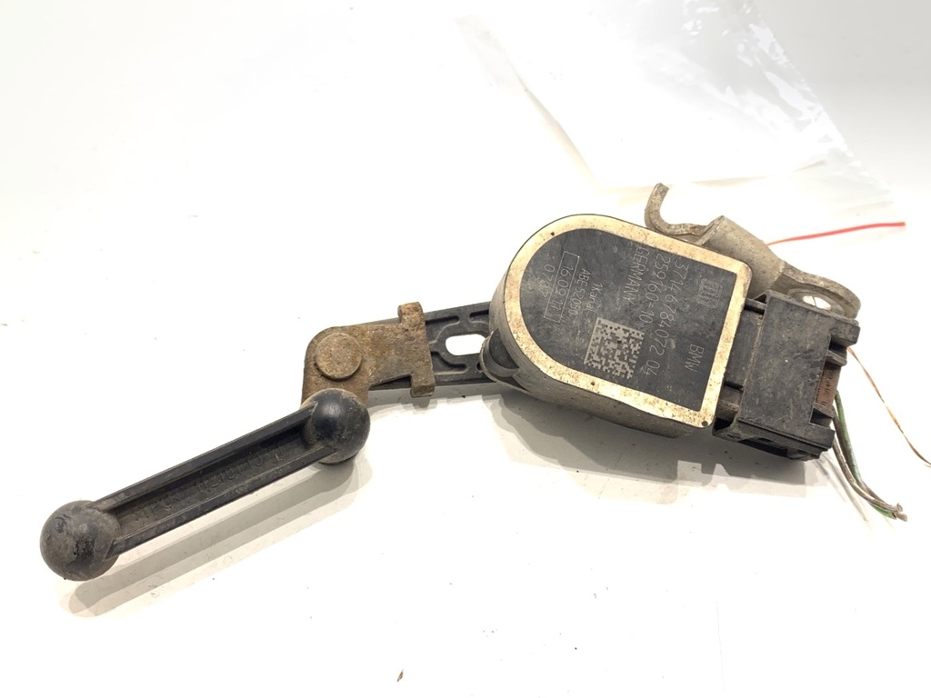 [STARK-880019] Sensor de nivel de xenón BMW Serie 5 Touring (F11)