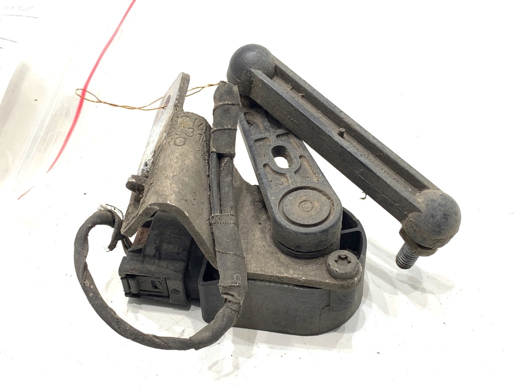 [STARK-880041] Sensor de nivel de xenón BMW 5 Touring (F11)