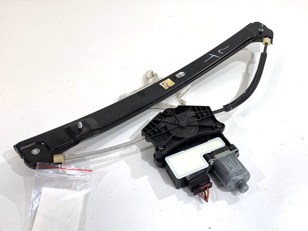 [STARK-890986] Elevalunas trasero izquierdo Skoda Kamiq (NW4)