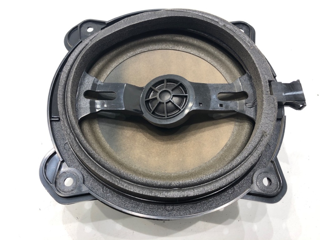 [STARK-905196] Altavoz Audi A3 (8P1)