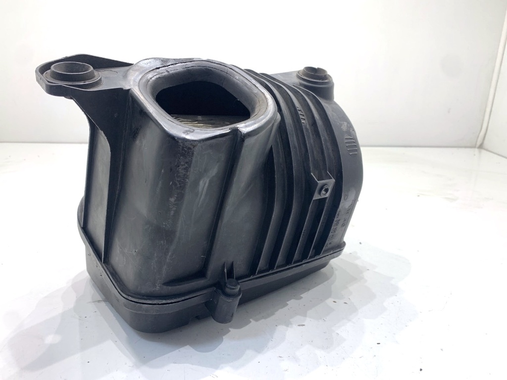 [STARK-905233] Caja de filtro de aire VW Passat B6 (3C2)