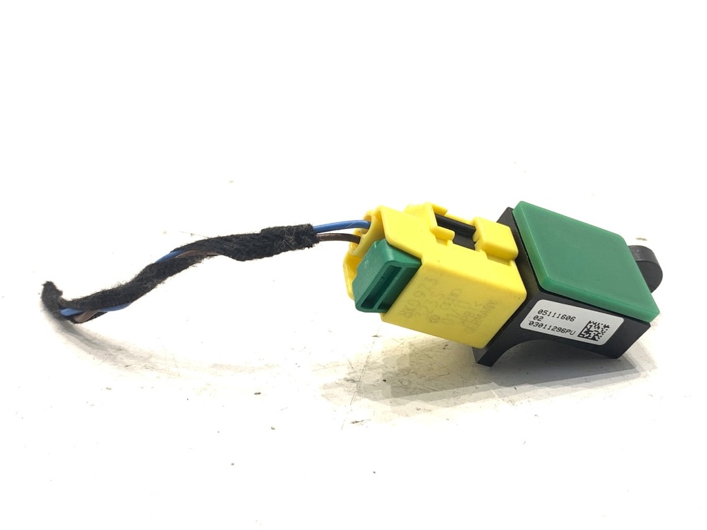 [STARK-905502] Sensor de impacto Skoda Superb II Kombi (3T5)