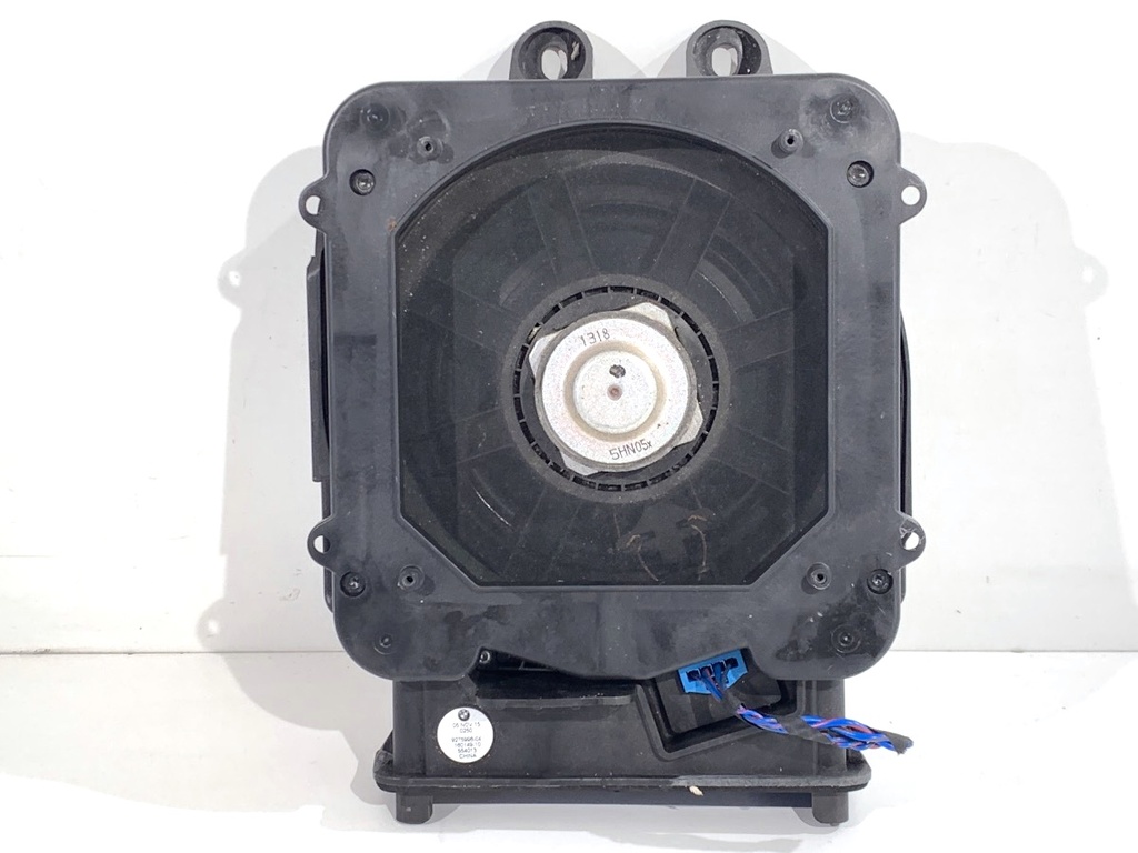 [STARK-906574] Subwoofer BMW Serie 2 Active Tourer (F45)