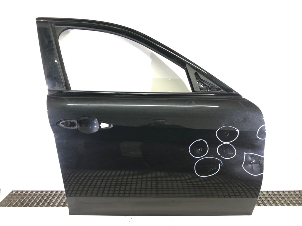 [STARK-553429] Puerta delantera derecha Alfa Romeo Giulia (952) 2015-2022