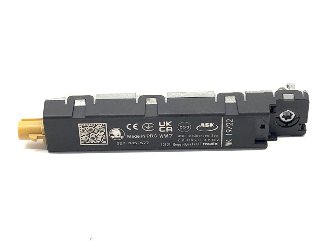 [STARK-909602] Amplificador de audio SKODA OCTAVIA IV Combi (NX5)