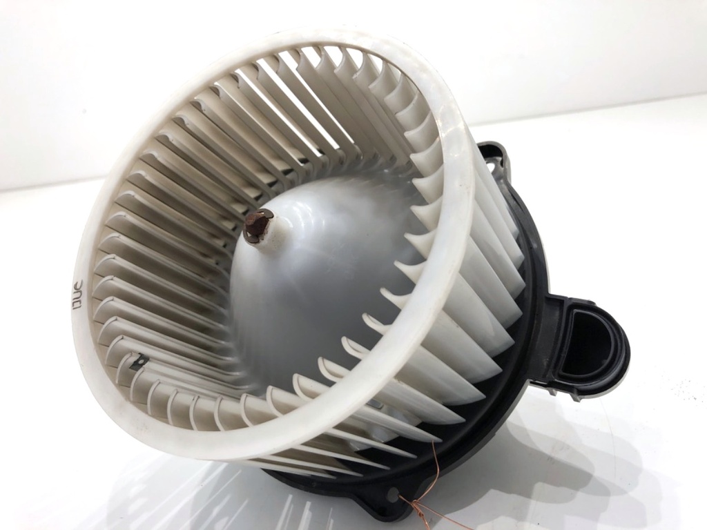 [STARK-911736] Ventilador de calefacción Hyundai i30 (GD)