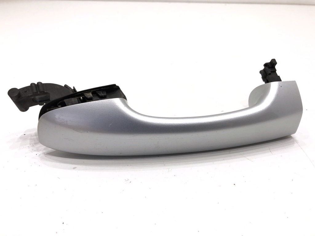 [STARK-912216] Maneta de puerta exterior delantera derecha VW Passat B8