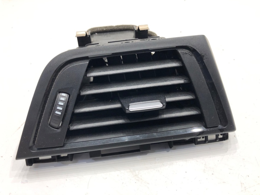 [STARK-913621] Aireador delantero derecho BMW Serie 3 (F30, F80)