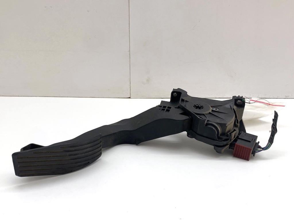 [STARK-916302] Pedal de acelerador Fiat Tipo liftback (356_)