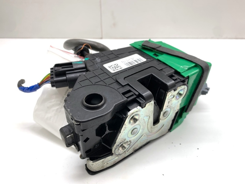 [STARK-917059] Cerradura de puerta delantera derecha Hyundai i30 (PDE, PD, PDEN)