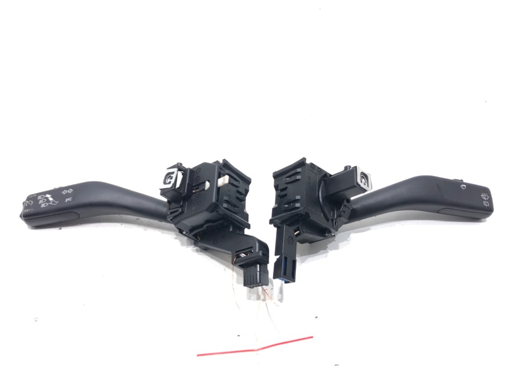 [STARK-668146] Mando de luces Seat Leon (1P1)