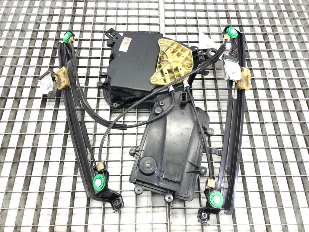 [STARK-668156] Elevalunas delantero derecho SEAT LEON (1P1)