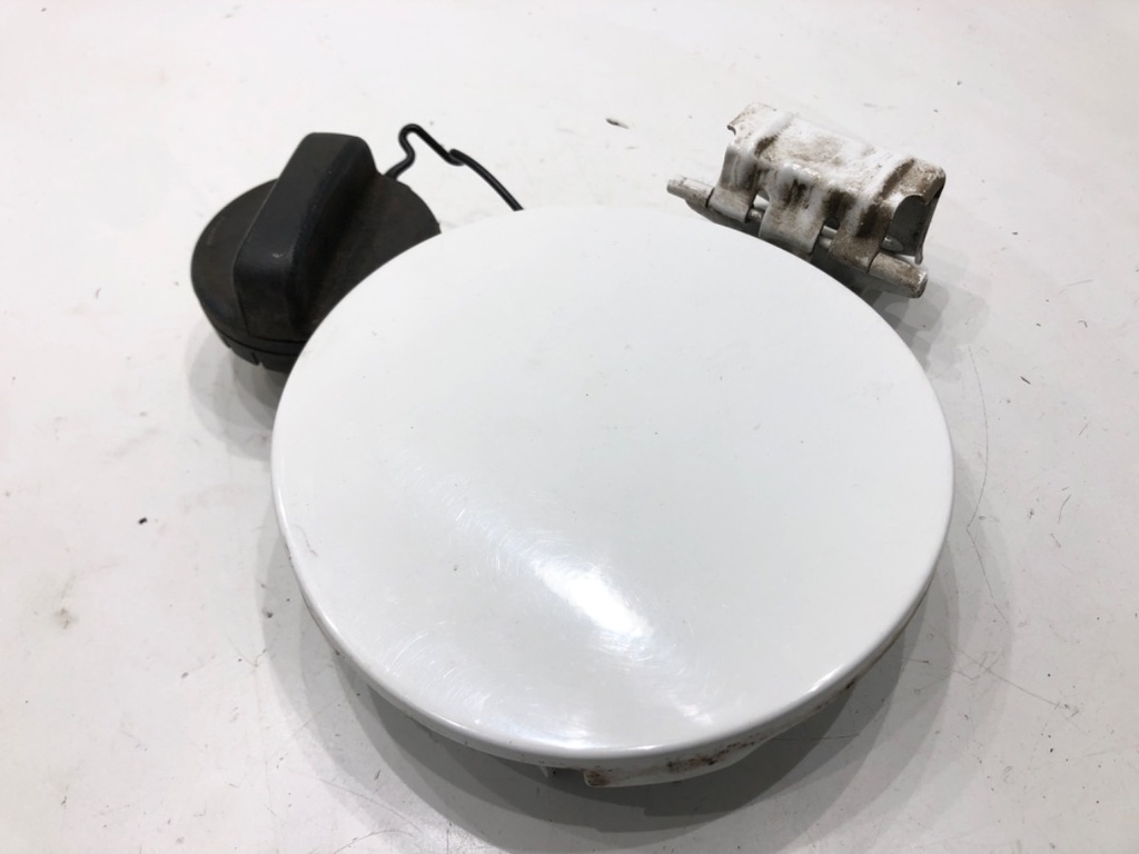 [STARK-675360] Tapón de depósito de combustible Toyota Yaris (P13)