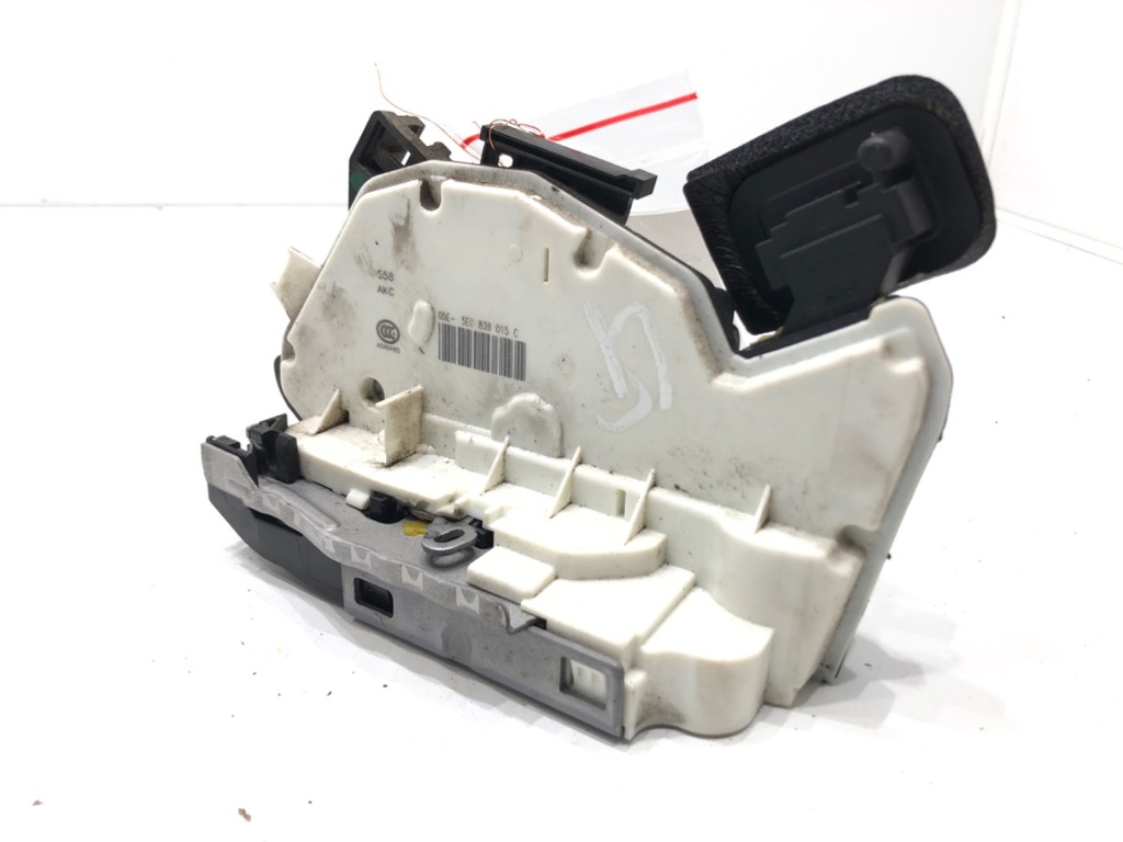 [STARK-675387] Cerradura de puerta trasera izquierda Skoda Rapid