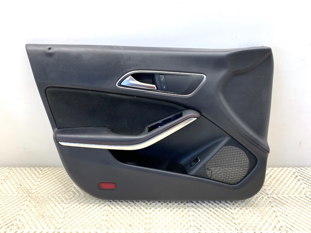 [STARK-842540] Panel de puerta delantero izquierdo Mercedes-Benz CLA Coupe (C117) 2013-2019