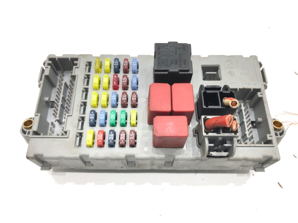 [STARK-678106] Caja de fusibles Fiat Croma