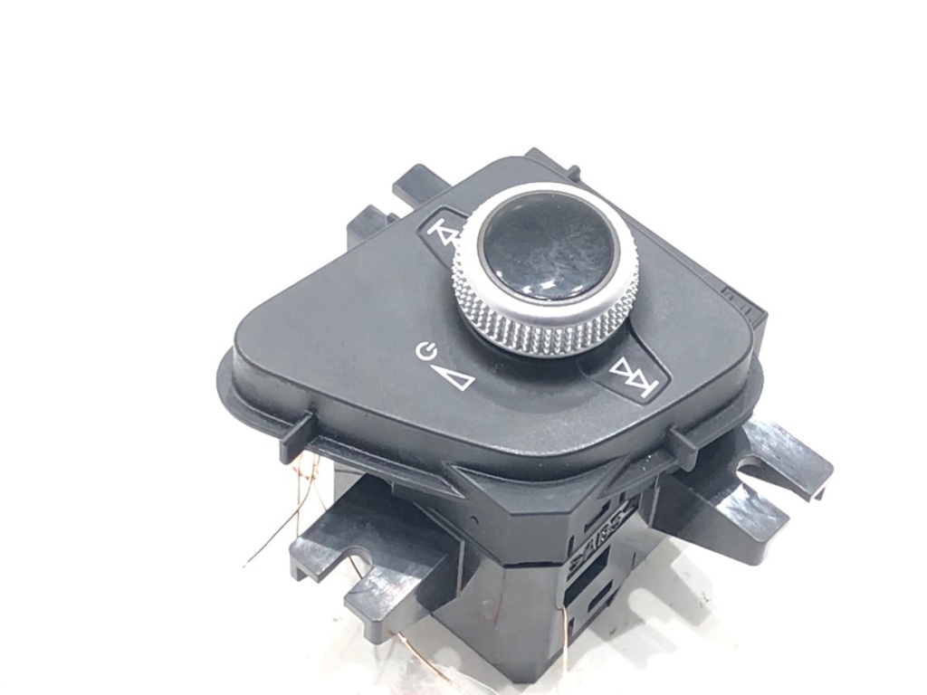 [STARK-682988] Interruptor Audi Q7 (4MB, 4MG)