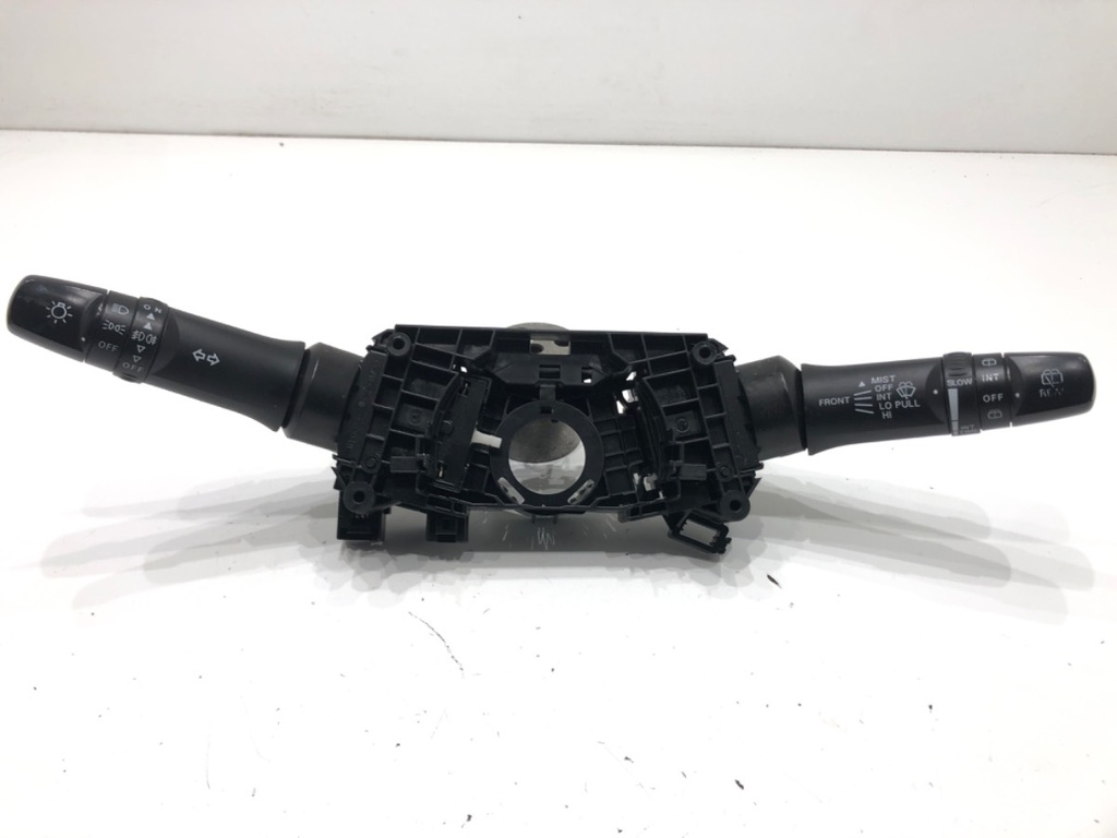[STARK-683419] Mando de luces Mitsubishi Mirage / Space Star VI