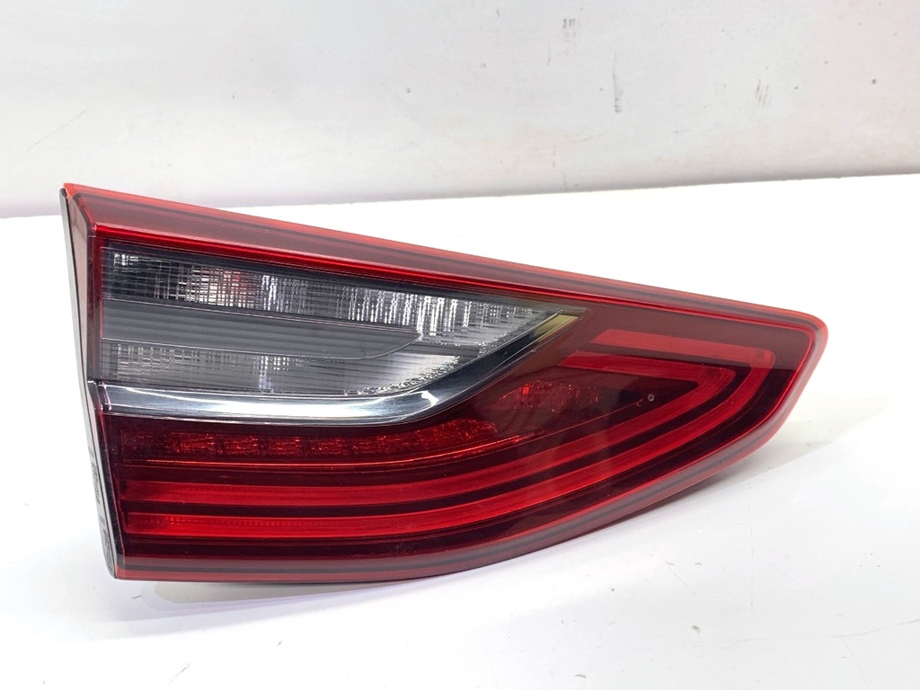 [STARK-843266] Piloto trasero izquierdo KIA CEED (CD) 2018-2022