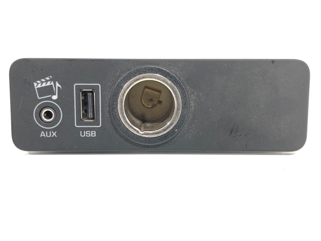 [STARK-684953] Puerto USB Jaguar XF I (X250)