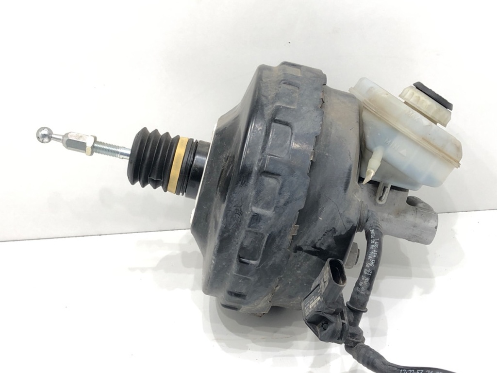 [STARK-688688] Servofreno Audi Q5 (8RB)