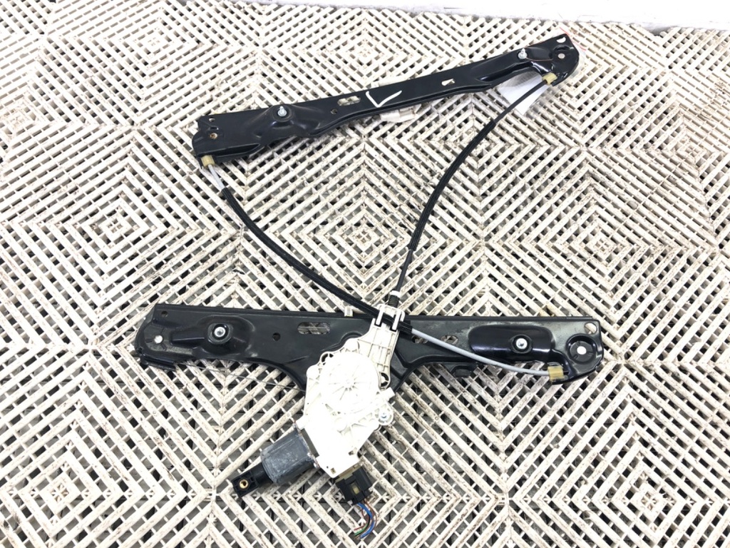 [STARK-690637] Elevalunas delantero izquierdo BMW X1 (E84)