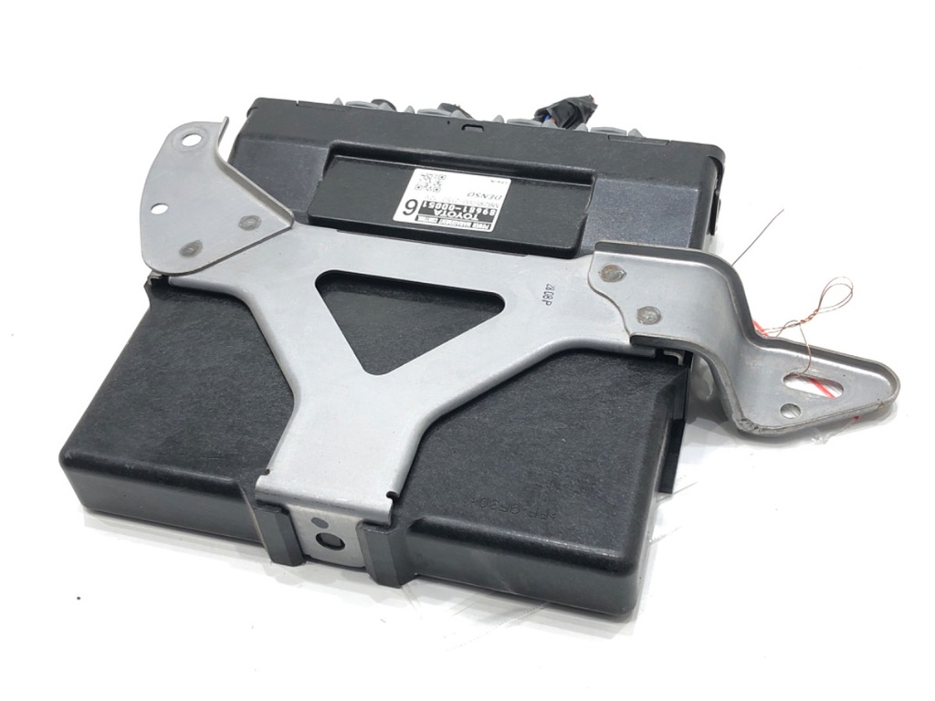 [STARK-692826] Centralita Toyota Yaris (_P13_)