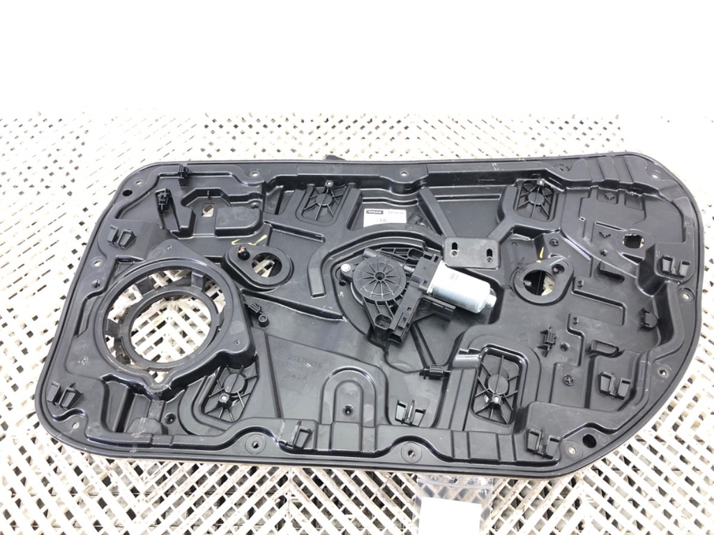 [STARK-693103] Elevalunas delantero derecho Volvo V40