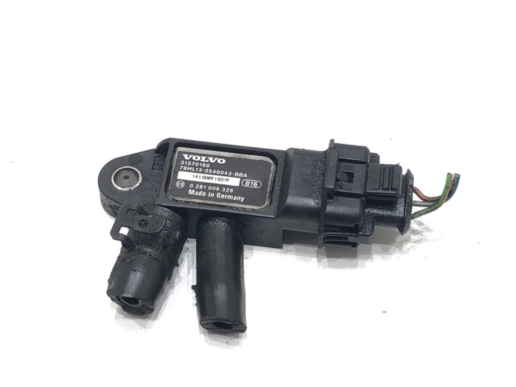 [STARK-693139] Sensor de presión de combustible Volvo V40 (525, 526)