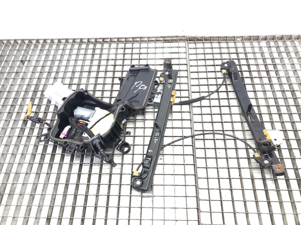 [STARK-694653] Elevalunas delantero derecho SEAT LEON (1P1)
