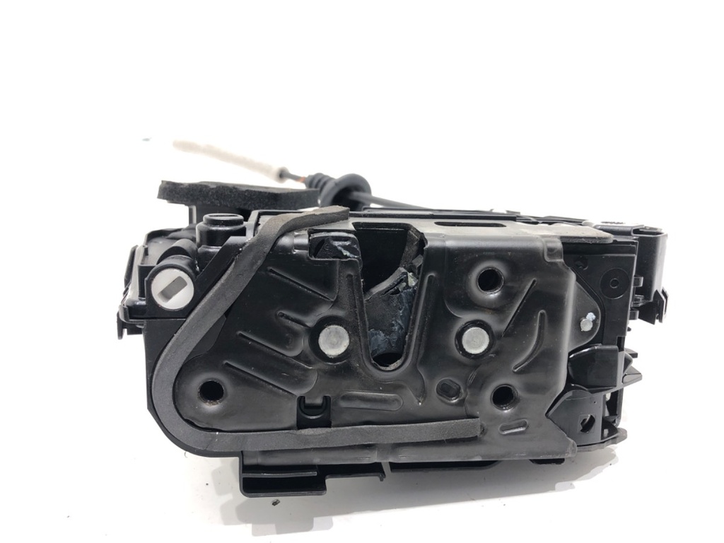 [STARK-695049] Cerradura de puerta trasera izquierda Skoda Fabia III
