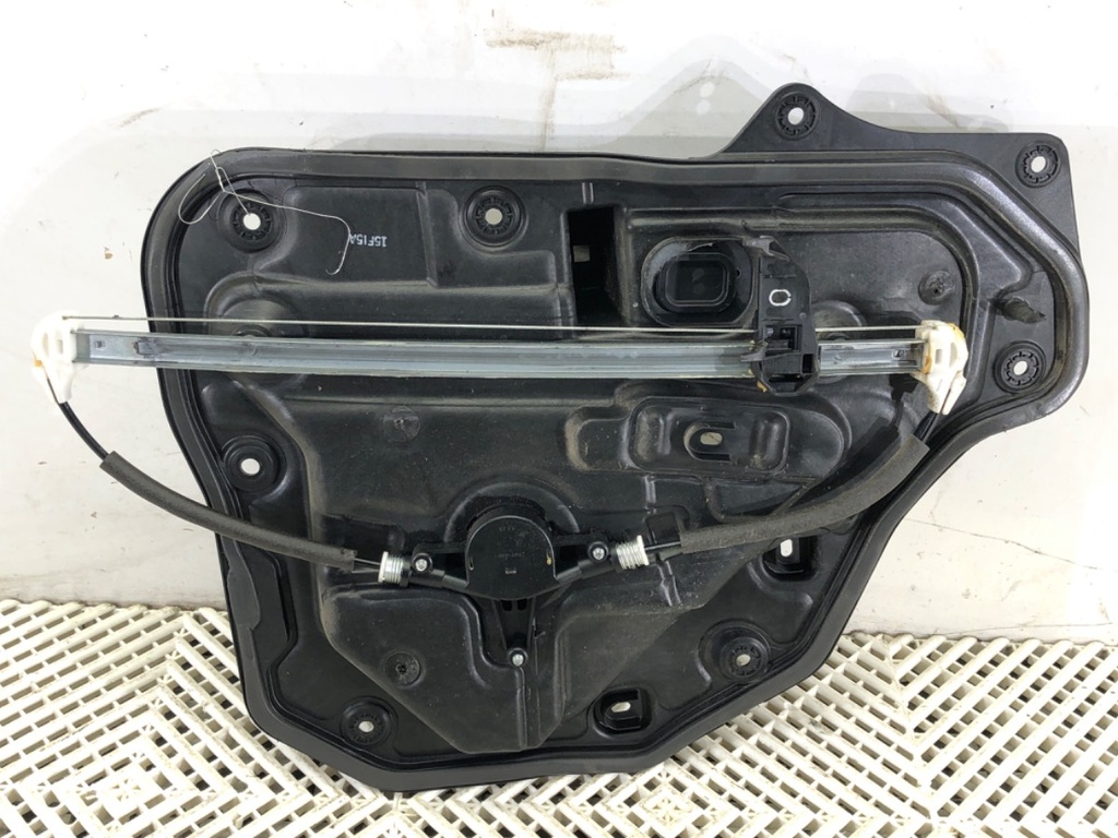 [STARK-696235] Elevalunas trasero izquierdo Mazda CX-5 (KE, GH)
