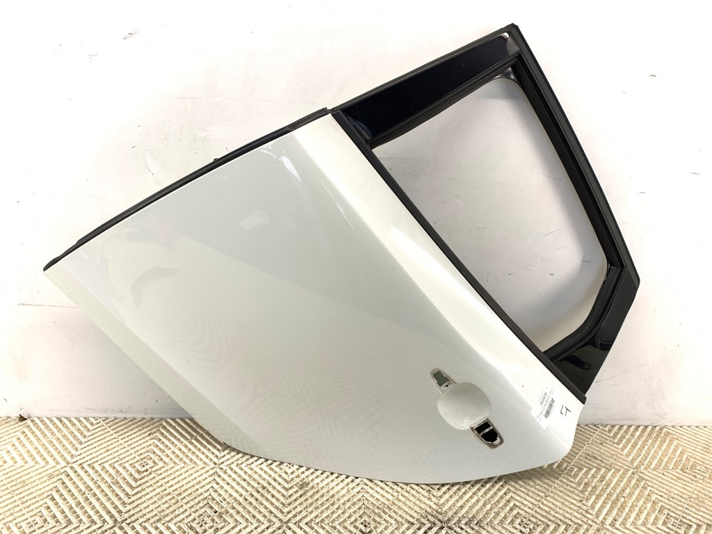 [STARK-760439] Puerta trasera izquierda VOLVO V40 liftback (525, 526) 2012-2022